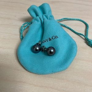 Tiffany Earrings - 18k white gold, Tahitian pearl